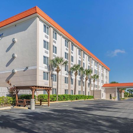 Comfort Inn St Petersburg North St. Petersburg Exterior photo